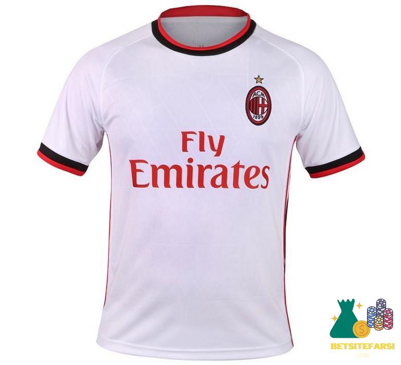 نام ورزشگاه آث میلان چیست؟